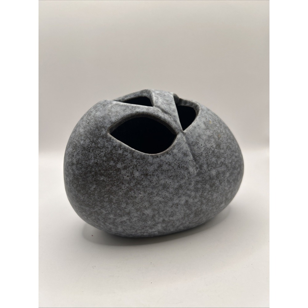 Tuscany Made in Italy Modern Ceramic Sculpture – Speckled Gray Cutout Art Decor